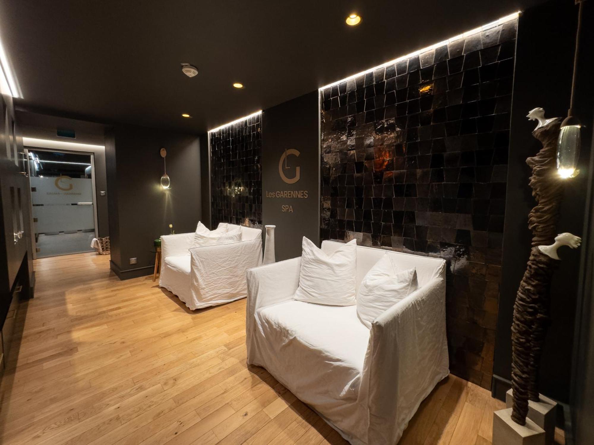 LES GARENNES HOTEL SPA Bénodet Kültér fotó