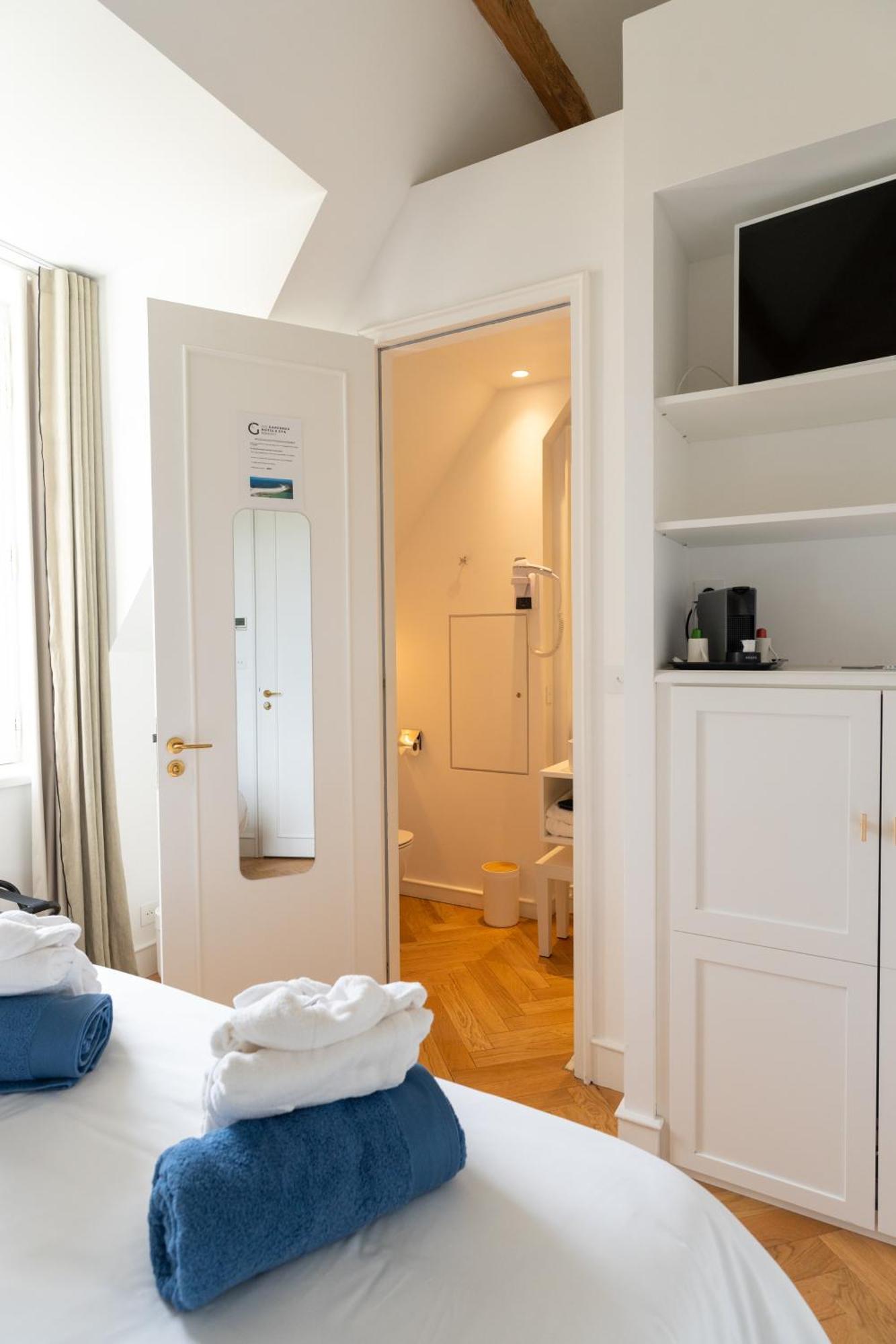 LES GARENNES HOTEL SPA Bénodet Kültér fotó