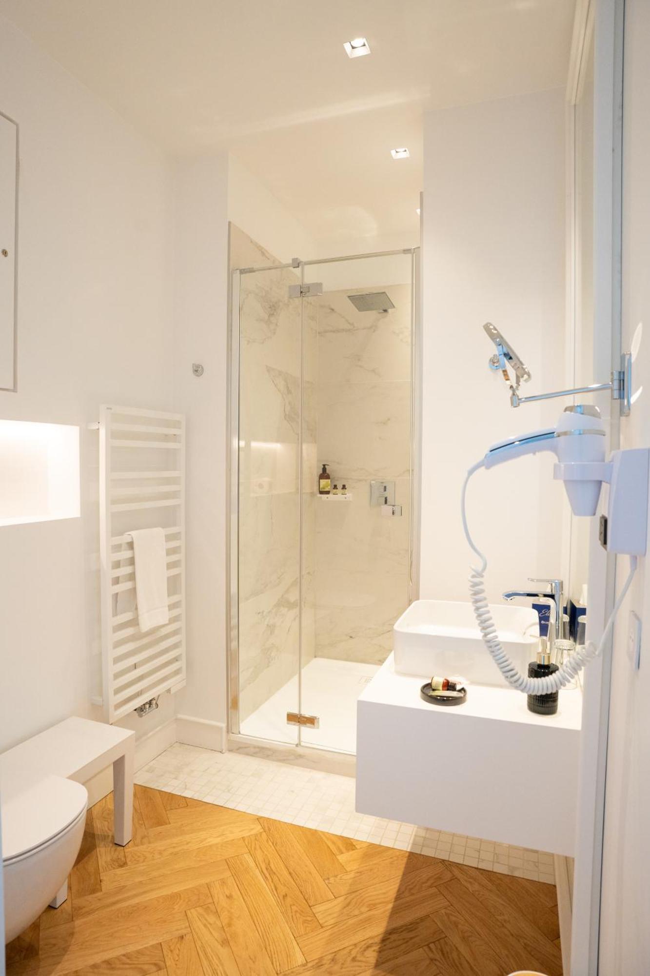 LES GARENNES HOTEL SPA Bénodet Kültér fotó
